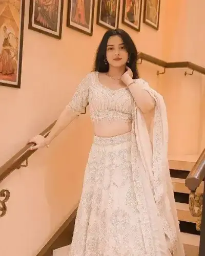 Escort Ashram Road